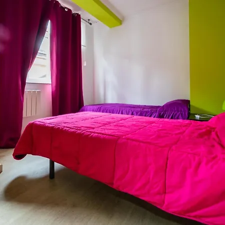 Hostel Shiku