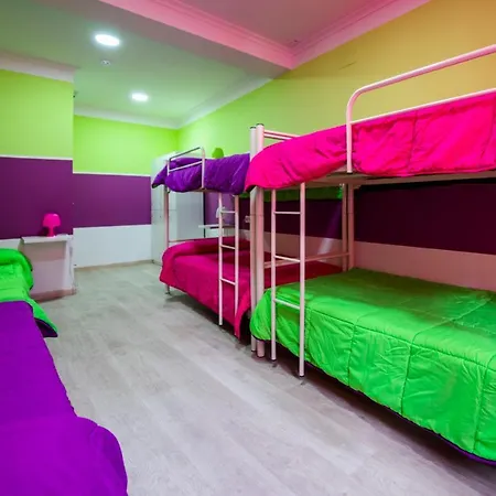 Hostel Shiku